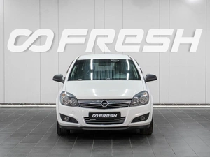 Хетчбэк Opel Astra 2012 года, 749000 рублей, Сургут