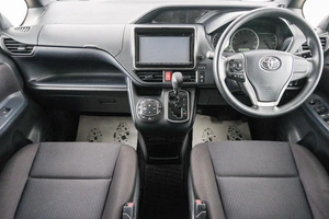 Минивэн Toyota Noah 2015 года, 1699000 рублей, Красноярск