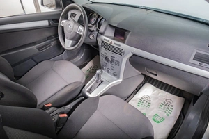 Универсал Opel Astra 2012 года, 749000 рублей, Томск