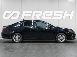 Седан Toyota Camry 2018 года, 2499000 рублей, Сургут