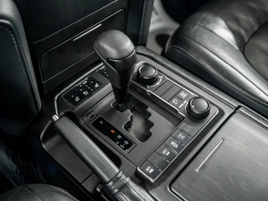 Внедорожник Toyota Land Cruiser 2019 года, 7350000 рублей, Красноярск