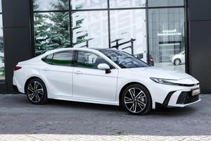 Седан Toyota Camry 2024 года, 4499000 рублей, Ульяновск