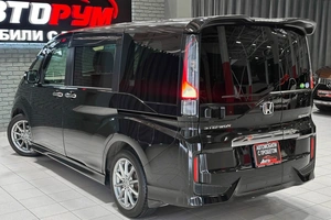 Минивэн Honda Stepwgn Spada 2016 года, 1947000 рублей, Красноярск