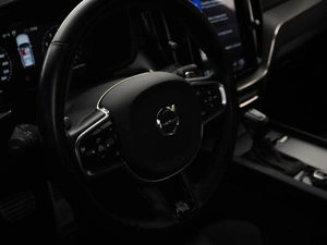 Внедорожник Volvo XC60 2020 года, 3298196 рублей, Москва