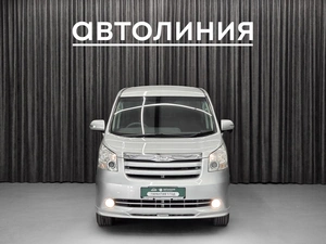 Минивэн Toyota Noah 2009 года, 1120000 рублей, Красноярск