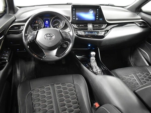 Внедорожник Toyota C-HR 2019 года, 2485900 рублей, Казань