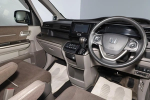 Минивэн Honda Stepwgn 2016 года, 1999000 рублей, Новосибирск