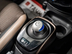 Хетчбэк Nissan Note 2016 года, 900000 рублей, Красноярск