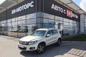 Внедорожник Volkswagen Tiguan 2012 года, 1580000 рублей, Мирное