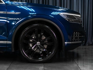 Внедорожник Volkswagen Touareg 2019 года, 5999000 рублей, Тюмень