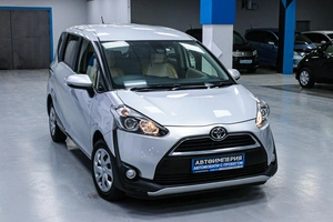 Минивэн Toyota Sienta 2018 года, 1293000 рублей, Солонцы