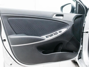 Седан Hyundai Solaris 2015 года, 1450000 рублей, Красноярск
