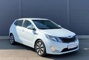 Хетчбэк Kia Rio 2014 года, 925000 рублей, Солонцы