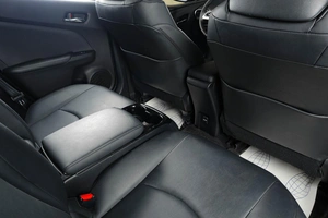 Лифтбек Toyota Prius 2017 года, 2489000 рублей, Тюмень