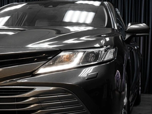 Седан Toyota Camry 2018 года, 2679000 рублей, Тюмень