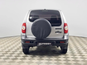Внедорожник Chevrolet Niva 2018 года, 669900 рублей, Казань