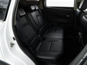 Внедорожник Mitsubishi Outlander 2017 года, 2299050 рублей, Москва