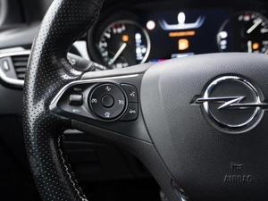 Универсал Opel Astra 2021 года, 1790000 рублей, Санкт-Петербург