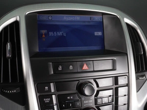 Хетчбэк Opel Astra GTC 2012 года, 925000 рублей, Красный Пахарь