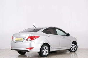 Седан Hyundai Solaris 2014 года, 1049000 рублей, Красноярск