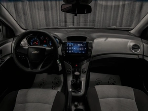 Седан Chevrolet Cruze 2011 года, 499000 рублей, Красноярск