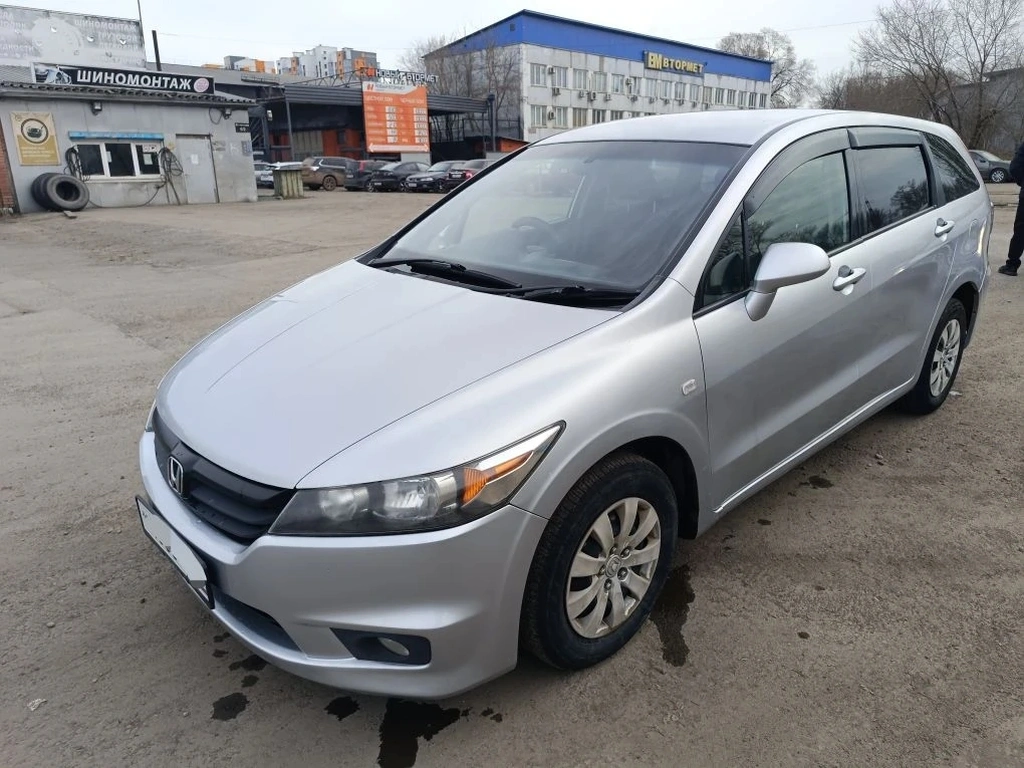 Минивэн Honda Stream 2006 года, 820000 рублей, Красноярск