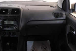 Седан Volkswagen Polo 2012 года, 739000 рублей, Омск