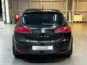 Хетчбэк SEAT Leon 2008 года, 657000 рублей, Красноярск