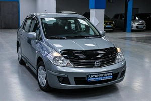 Хетчбэк Nissan Tiida 2011 года, 868000 рублей, Солонцы