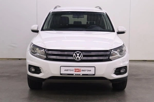 Внедорожник Volkswagen Tiguan 2013 года, 1375000 рублей, Брянск