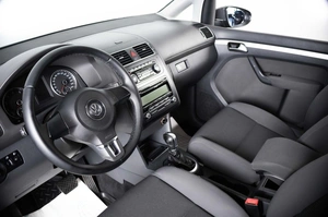 Минивэн Volkswagen Touran 2010 года, 879000 рублей, Пермь