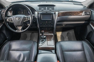 Седан Toyota Camry 2015 года, 2399000 рублей, Барнаул