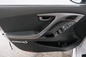 Седан Hyundai Avante 2011 года, 999000 рублей, Красноярск