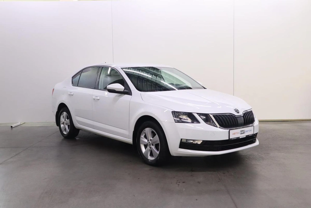 Хэтчбек Skoda Octavia 2020 года, 2000000 рублей, Брянск