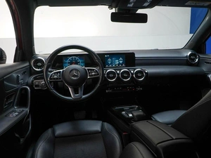 Хетчбэк Mercedes-benz A-класс 2018 года, 2099050 рублей, Москва