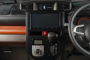 Хетчбэк Toyota Tank 2019 года, 1299000 рублей, Тюмень