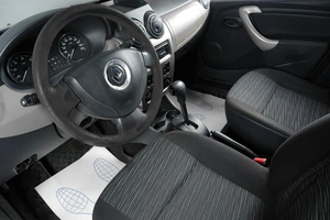 Хетчбэк Renault Sandero 2011 года, 519000 рублей, Тюмень