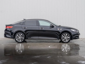 Седан Kia Optima 2017 года, 2180000 рублей, Краснодар