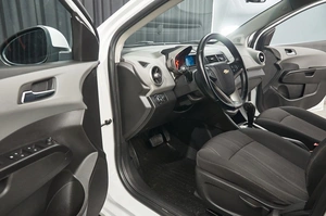 Седан Chevrolet Aveo 2014 года, 827000 рублей, Красноярск