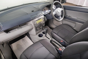 Хетчбэк Mazda Demio 2004 года, 449000 рублей, Томск