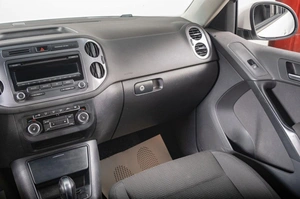 Внедорожник Volkswagen Tiguan 2013 года, 1249000 рублей, Томск