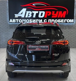 Внедорожник Toyota RAV4 2016 года, 2457000 рублей, Красноярск