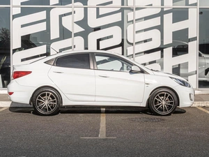 Седан Hyundai Solaris 2013 года, 988000 рублей, Краснодар