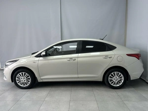 Седан Hyundai Solaris 2017 года, 1245000 рублей, Красноярск