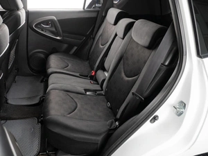 Внедорожник Toyota RAV4 2010 года, 1179000 рублей, Тюмень