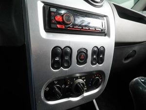 Хетчбэк Renault Sandero 2011 года, 549000 рублей, Воронеж