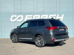Внедорожник Mitsubishi Outlander 2017 года, 1950000 рублей, Ижевск