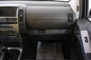 Внедорожник Nissan Pathfinder 2006 года, 1119000 рублей, Омск