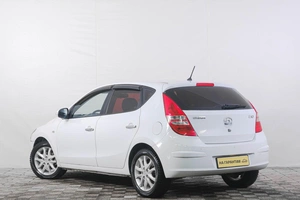 Хетчбэк Hyundai i30 2009 года, 749000 рублей, Кемерово