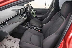 Хетчбэк Toyota Corolla 2018 года, 1519000 рублей, Красноярск